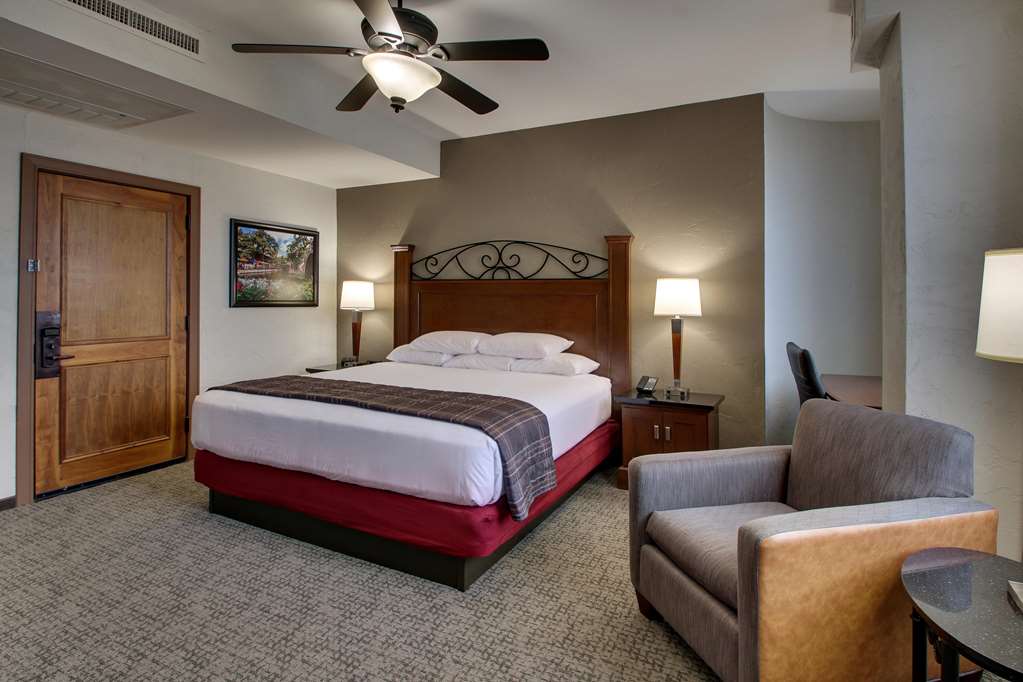 Drury Plaza Hotel San Antonio Riverwalk - photo 39