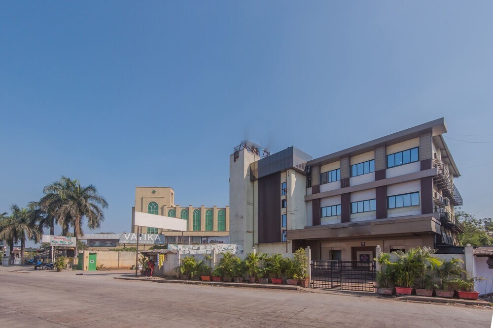 OYO 7136 Solitaire Residency in Thane, India