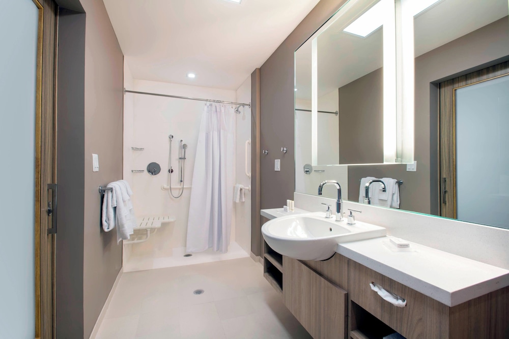 SpringHill Suites by Marriott Miami Doral - photo 11