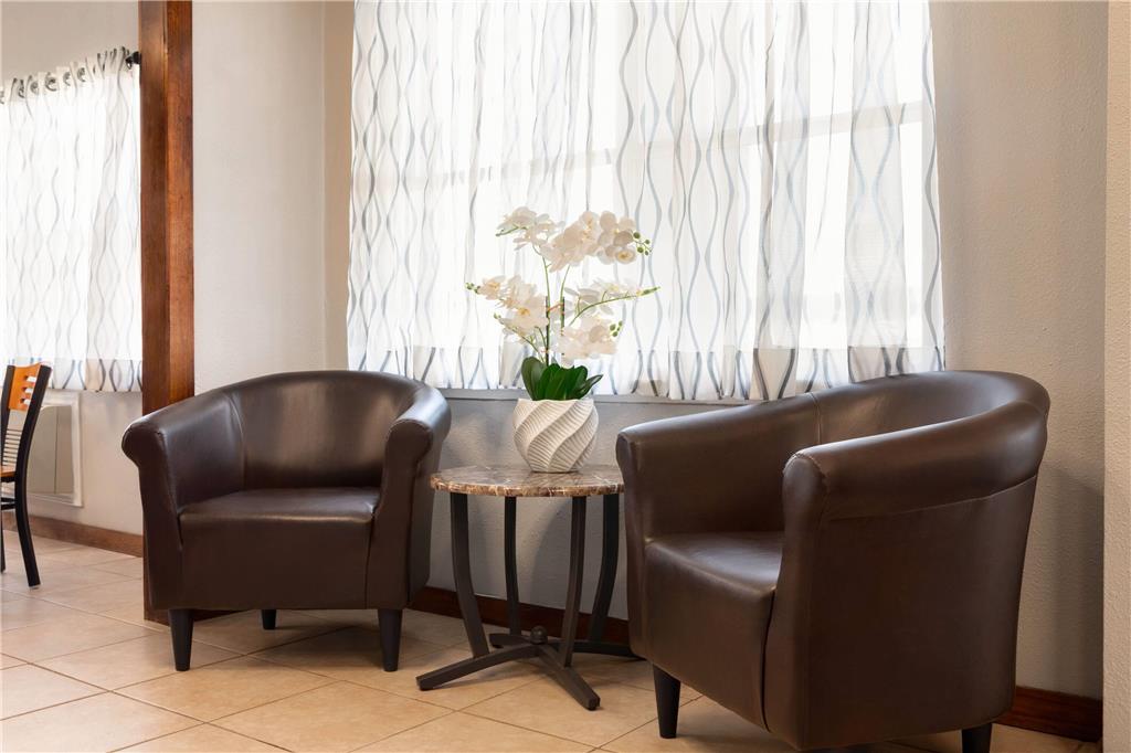 Days Inn by Wyndham Suites Fredericksburg - photo 4