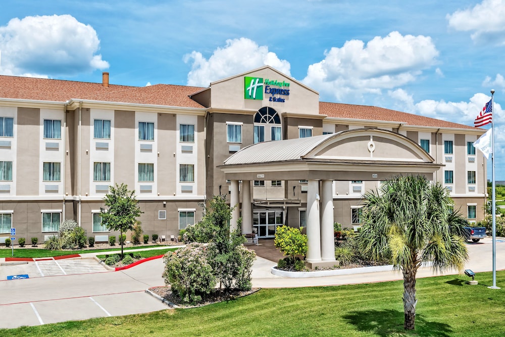 Holiday Inn Express & Suites Cotulla by IHG - carbon neutral hotel in Cotulla