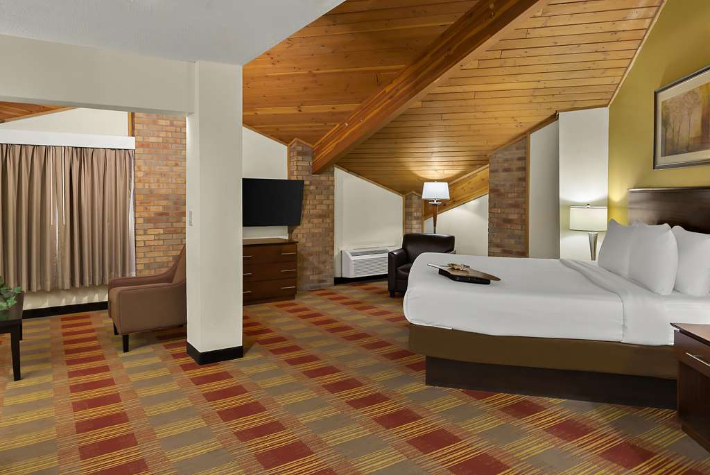 Best Western Lakewood Inn - photo 23