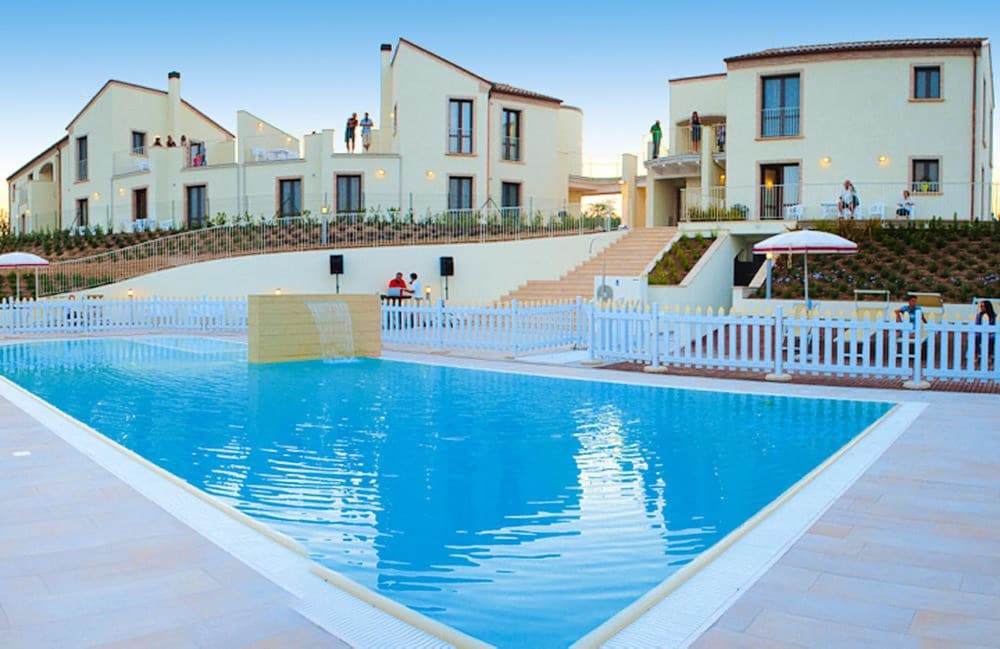 Holiday Resort Contea dei Ciliegi Pedaso — hotel in Pedaso