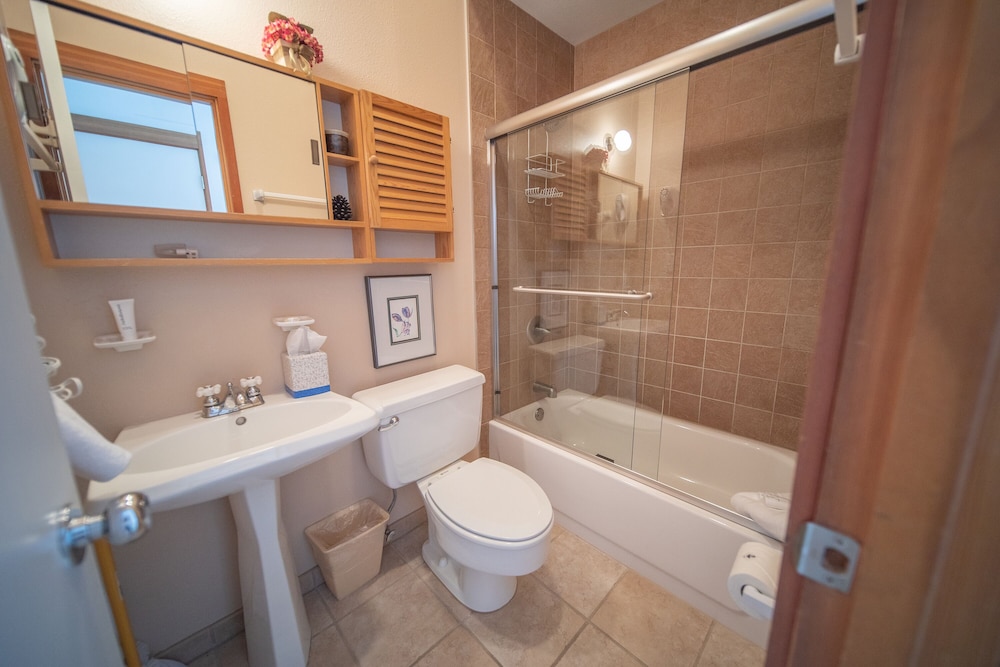 Tennis Townhomes 1326 - photo 13