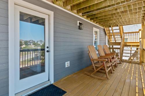 6170 Poolside Paradise - photo 23