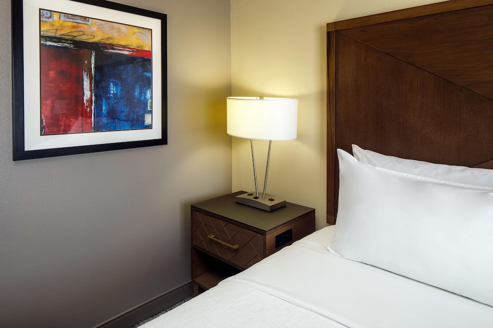 Embassy Suites by Hilton Laredo - photo 13