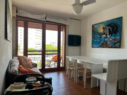 Ampio appartamento in centro con vista parcheggio gratuito e Wi fi — 4-Star Luxury Hotel in Lignano Sabbiadoro, Italy