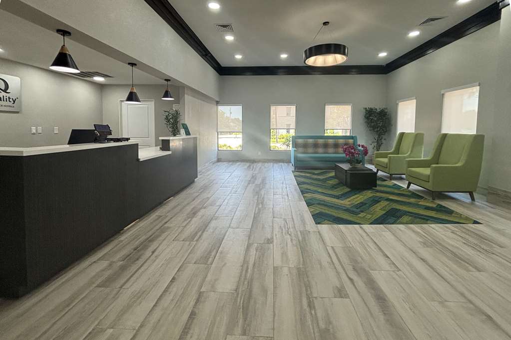 Quality Inn & Suites at Airport Blvd I 65 - photo 7