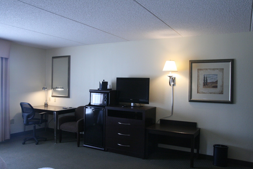 Hampton Inn & Suites Lino Lakes - photo 13