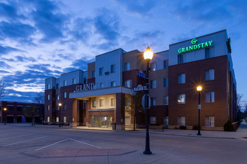 Grandstay Residential Suites Hotel Sheboygan - photo 3