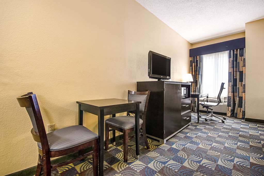 Quality Inn & Suites Glenmont Albany South - photo 11
