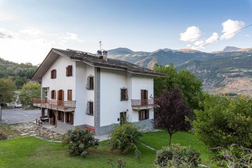 Maison Dédé Cir Vda Introd 0007 — 4-Star Luxury Hotel in Introd, Italy