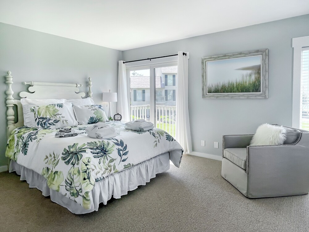 Schooner Court 704 - photo 3
