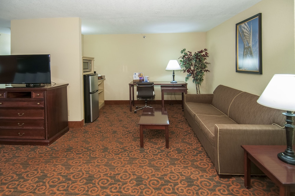 Governor's Suites Hotel Oklahoma City Airport Area - photo 6