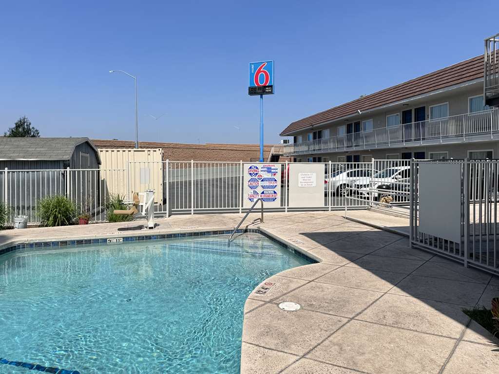Motel 6 Ontario Airport - photo 2
