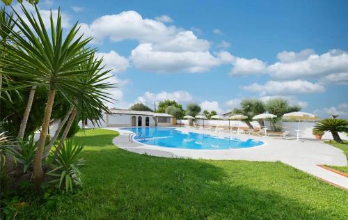 Villa Parisi con piscina — 4-Star Luxury Hotel in Siracusa, Italy