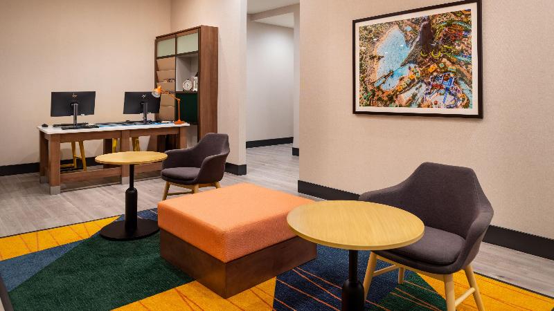 Holiday Inn & Suites Orlando I Drive Theme Parks by IHG - photo 2
