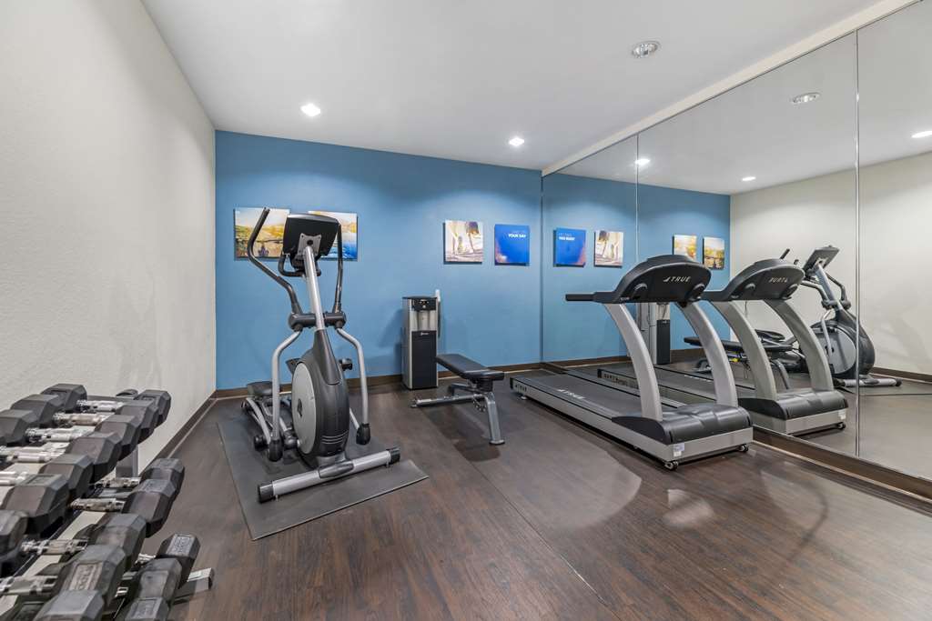 Comfort Suites Lake Geneva East - photo 23