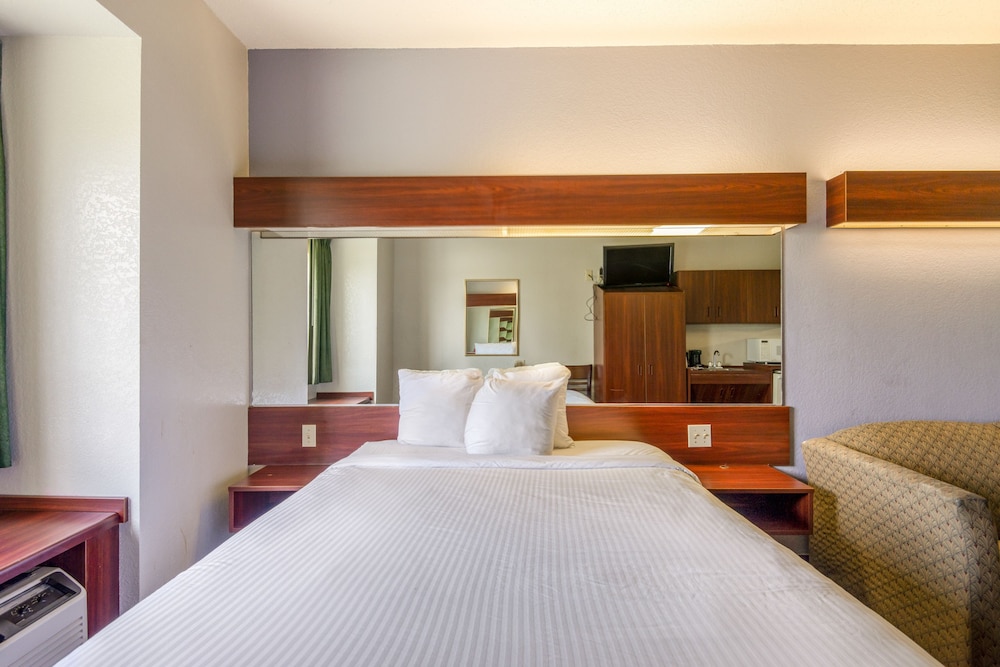 Trident Inn & Suites Baton Rouge - photo 16