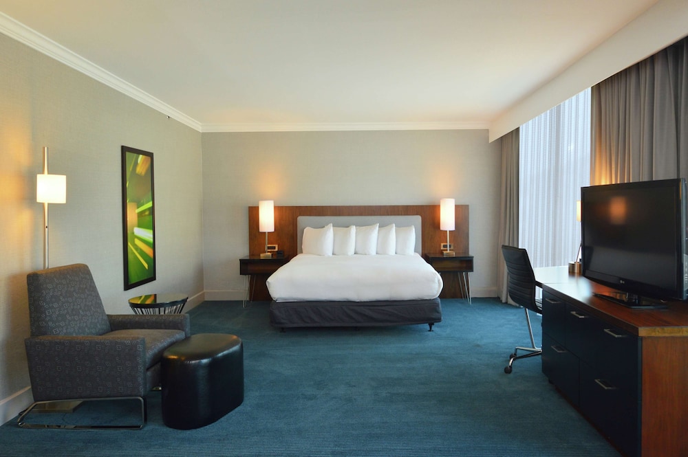 Doubletree by Hilton Newark Fremont - photo 16