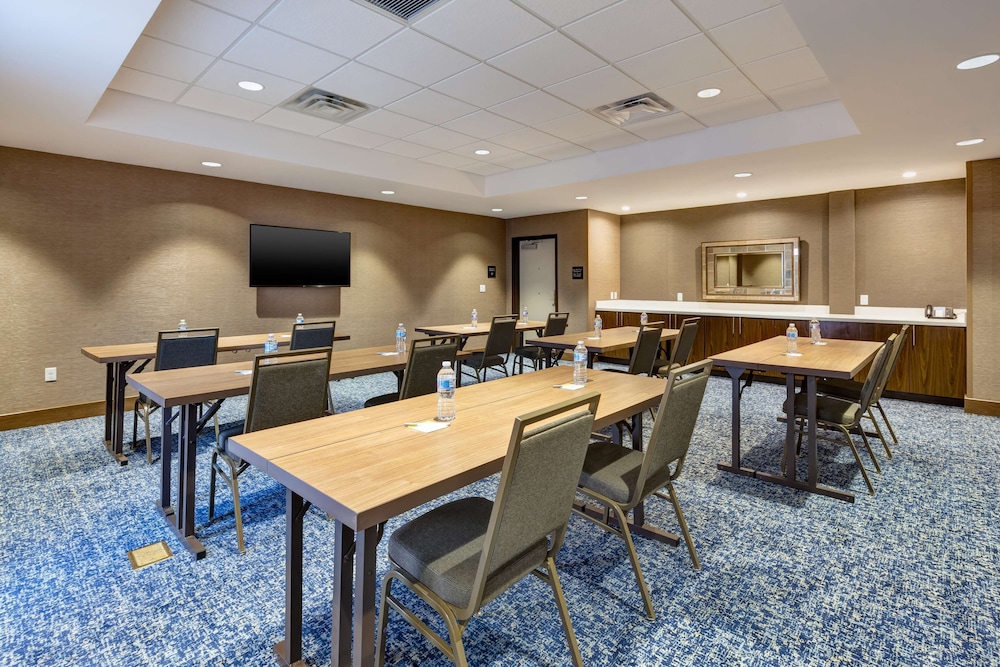 Hampton Inn & Suites Wells - photo 27