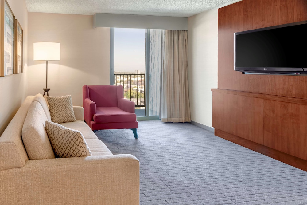 Hilton Pasadena - photo 18