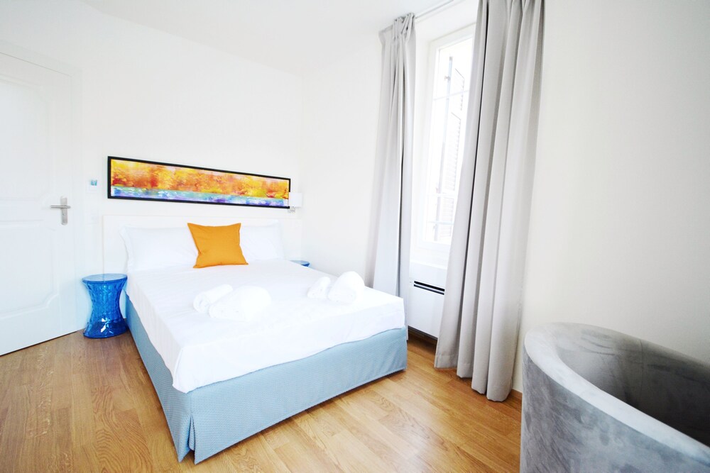 Lac Hotel - carbon neutral hotel in Melide