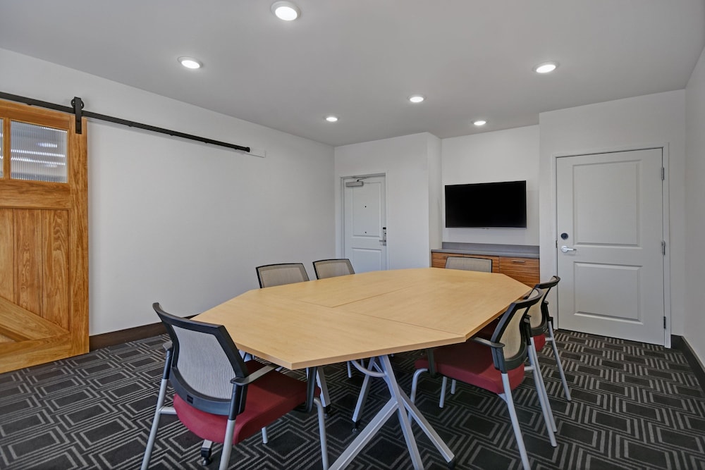 TownePlace Suites by Marriott Grand Rapids Wyoming - photo 35