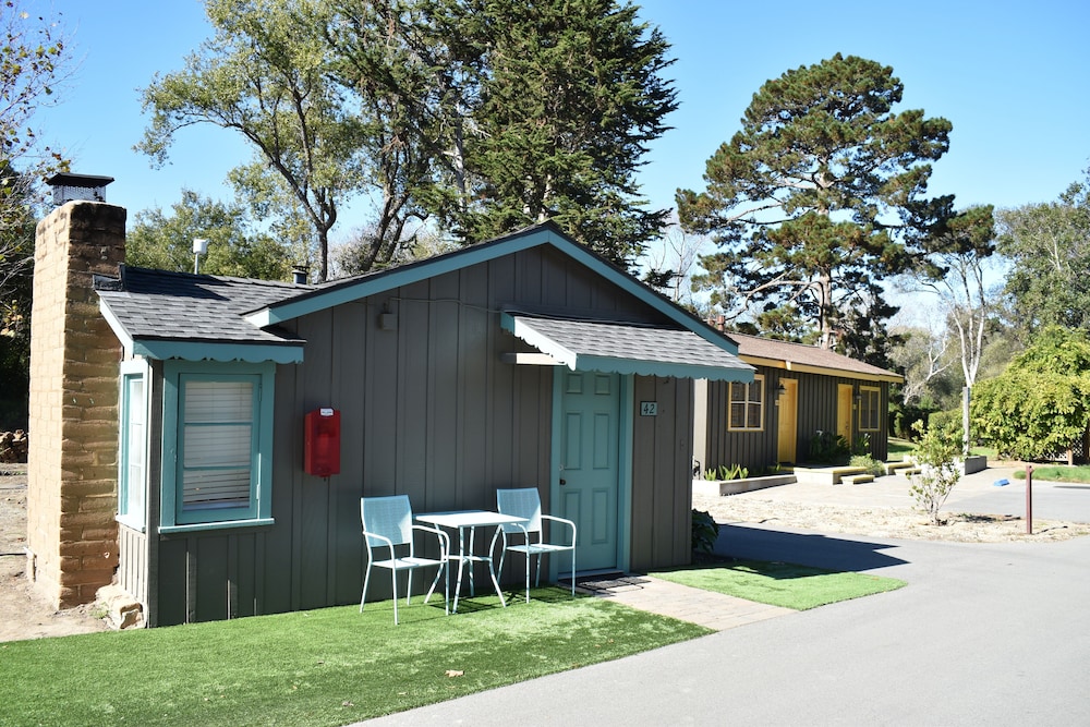 Carmel River Inn & Cottages - photo 31