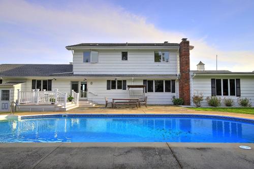 Akasa in Stratford, United States