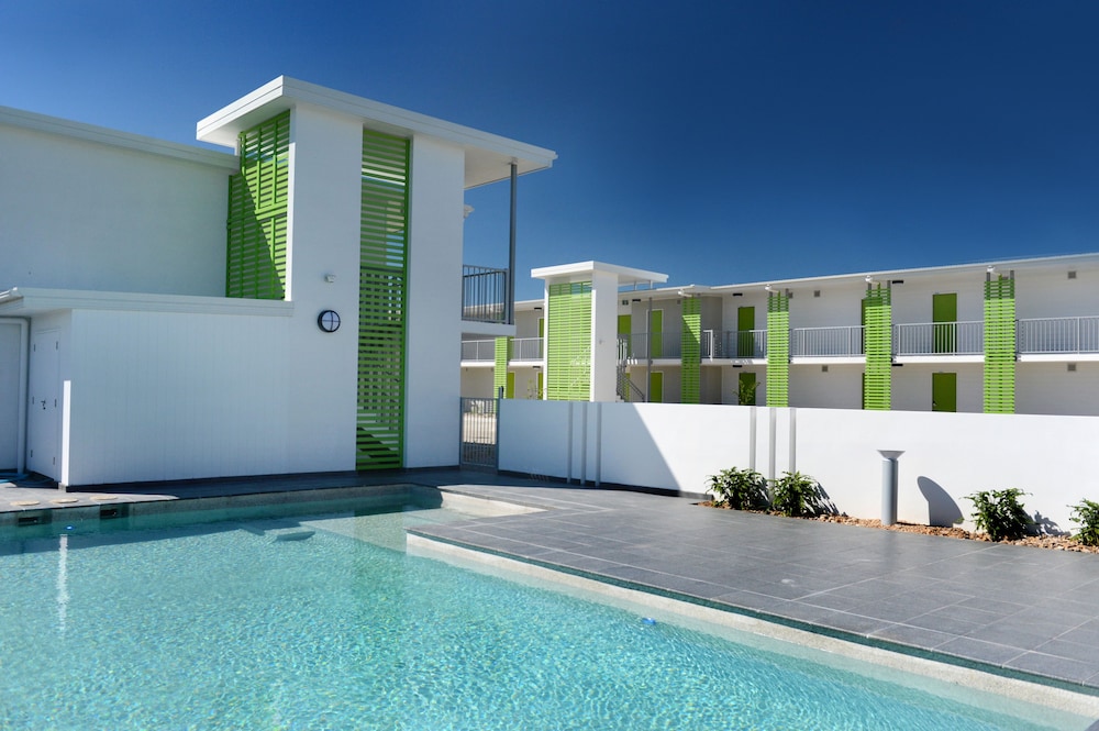 Mackay Oceanside Central Hotel Official — Mackay