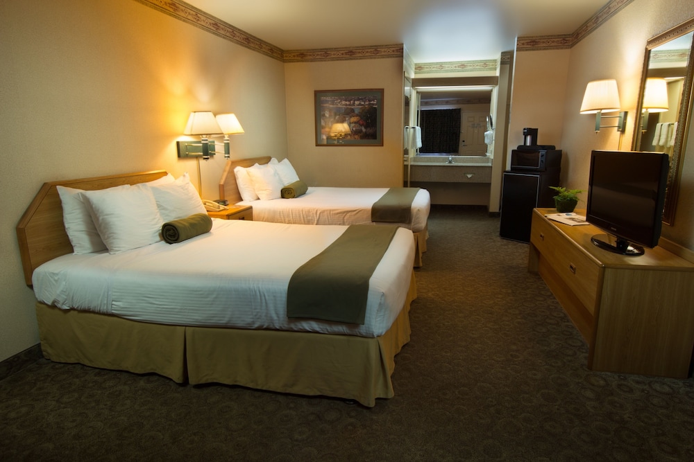 The Redwood Riverwalk A Boutique Hotel - photo 6
