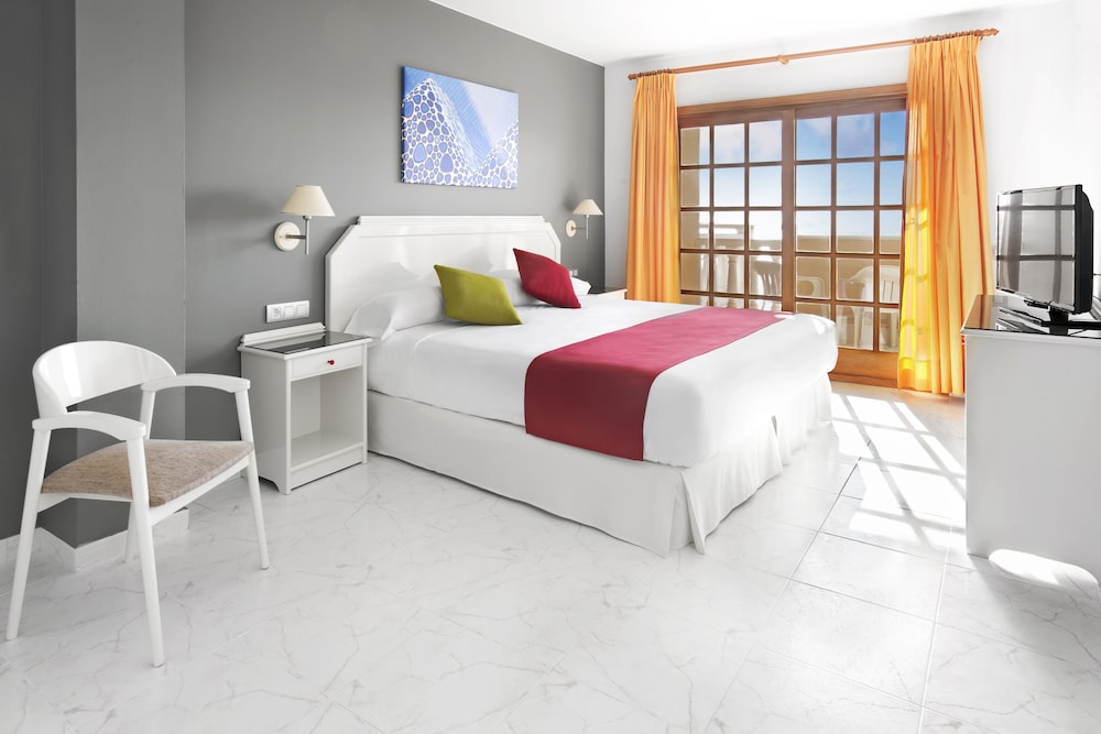 Elba Castillo San Jorge & Antigua Suite Hotel — Antigua — photo 3
