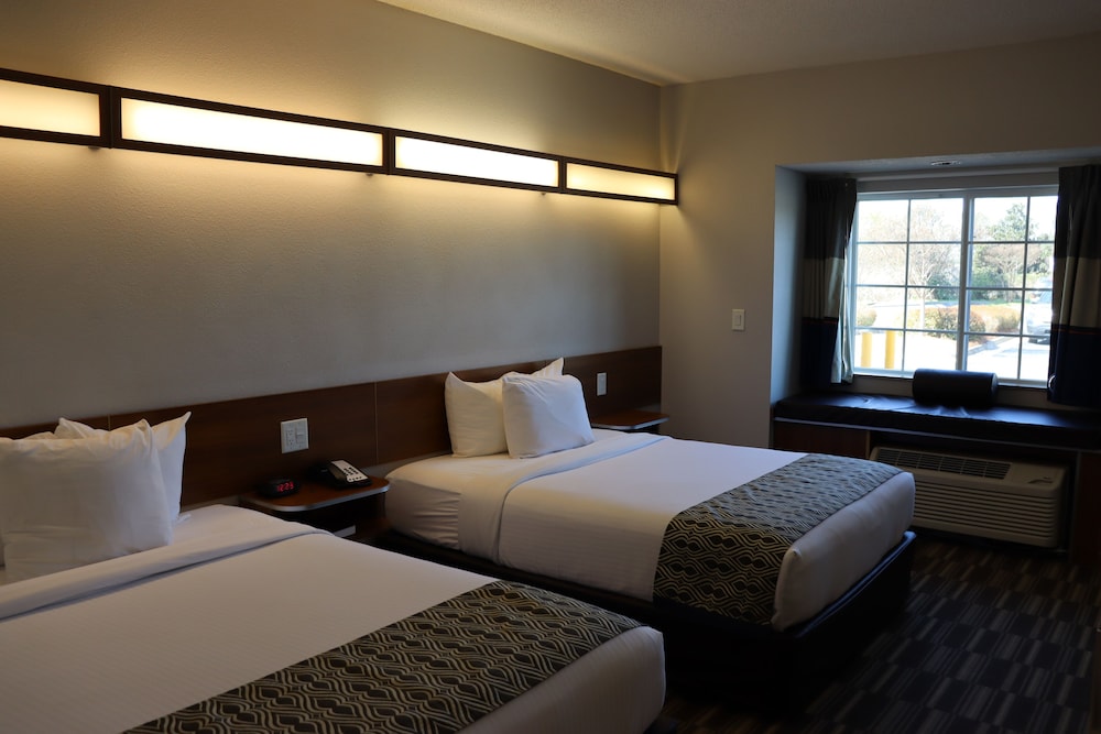 Microtel Inn & Suites by Wyndham Columbus Near Fort Benning - photo 20