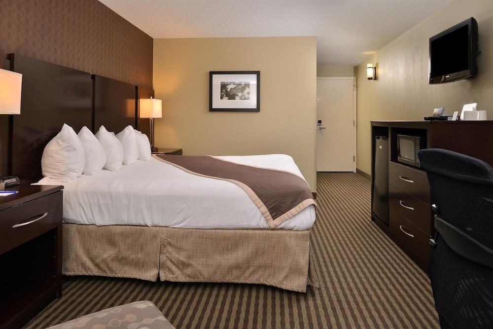 Baymont by Wyndham Festus - photo 12