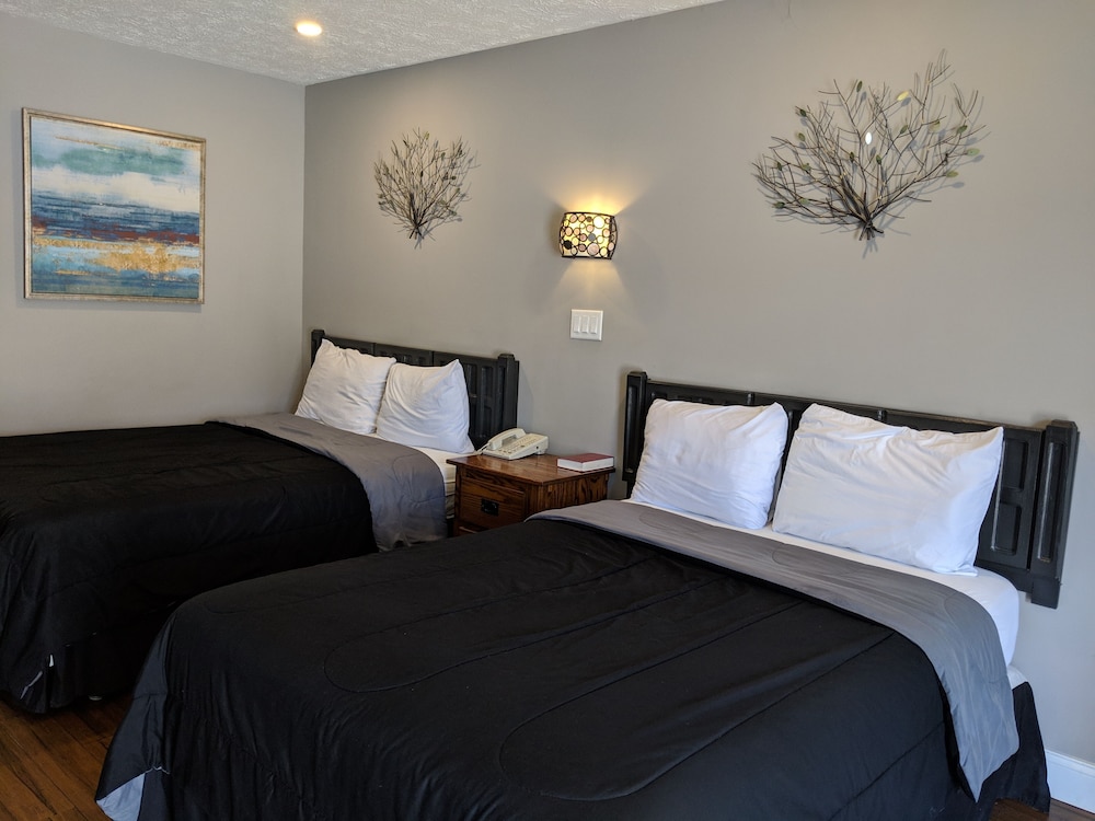 Brown's Motel Aberdeen - photo 11