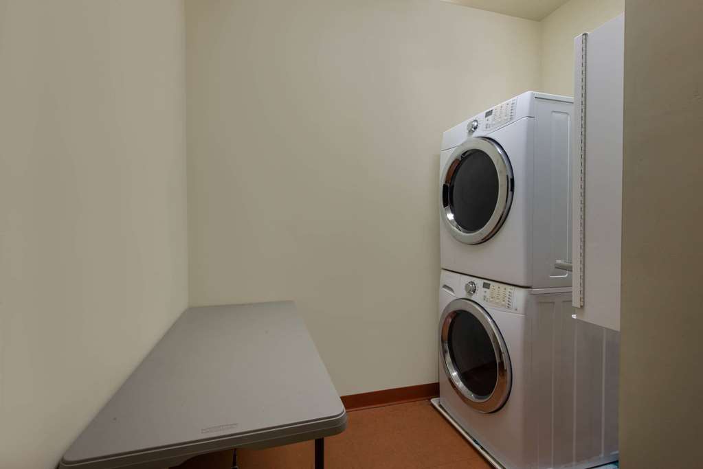 La Quinta Inn & Suites by Wyndham Harrisburg Hershey - photo 39