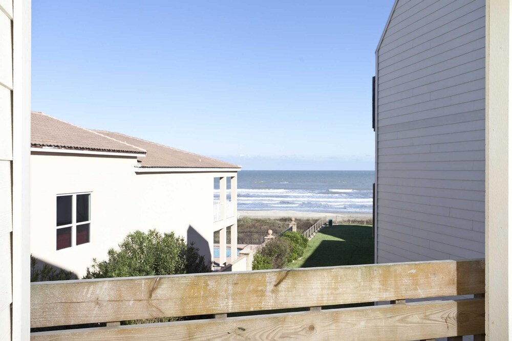 Bahia Mar Solare Tower 6th floor Oceanview Condo 3bd 3ba w Pools - photo 47