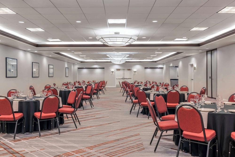 Embassy Suites by Hilton Convention Center Las Vegas - photo 62