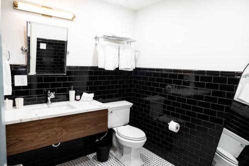 The Gas Lamp Hotel Davy Suite - photo 5