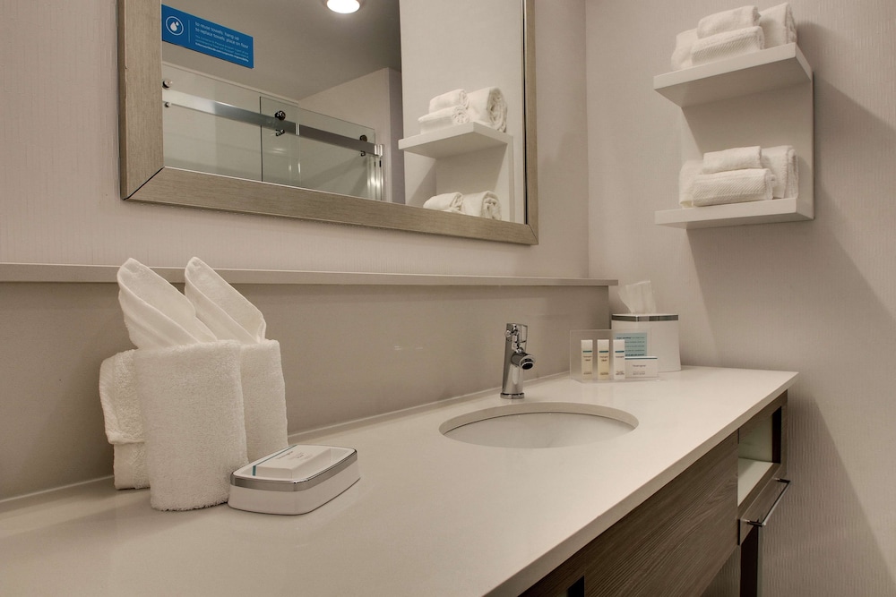 Hampton Inn & Suites Knightdale Raleigh - photo 45