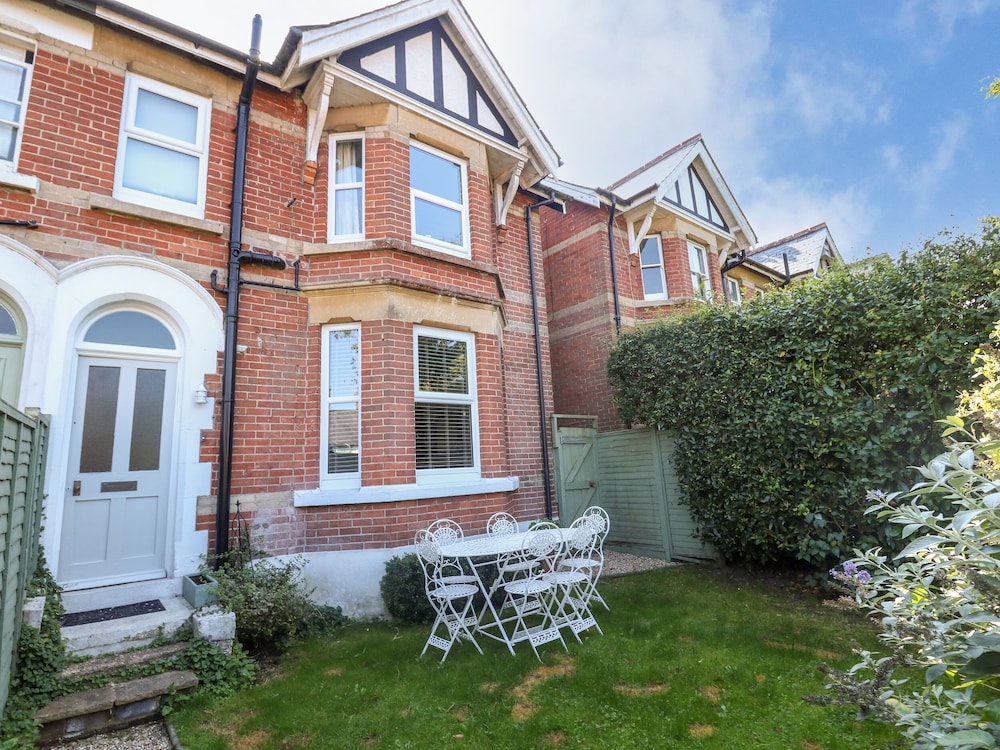 Elm Villa — 4-Star Luxury Hotel in Wareham, United Kingdom
