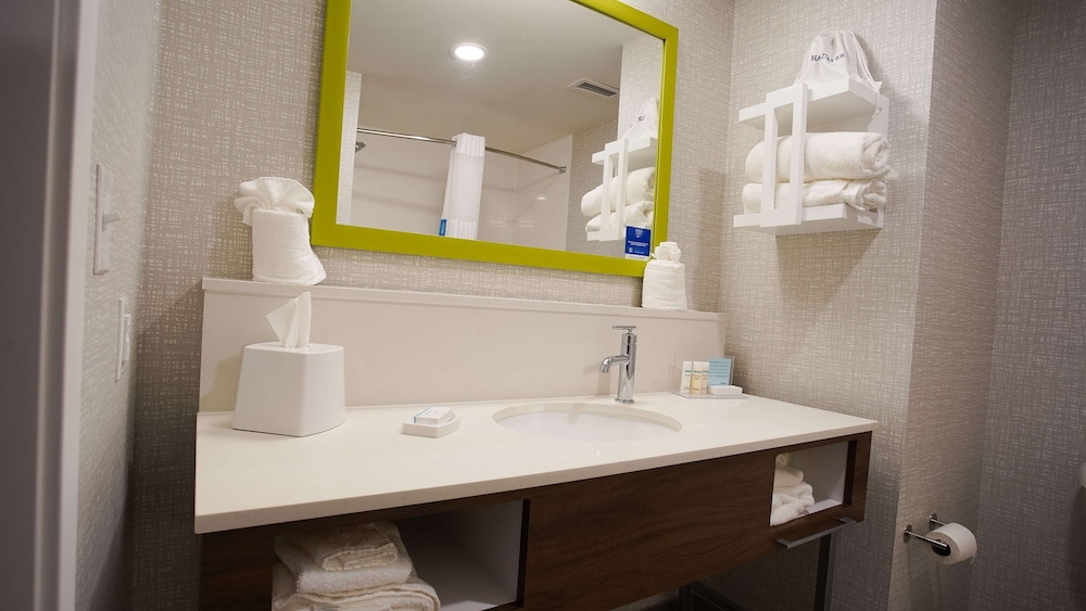 Hampton Inn & Suites St. Clairsville - photo 24