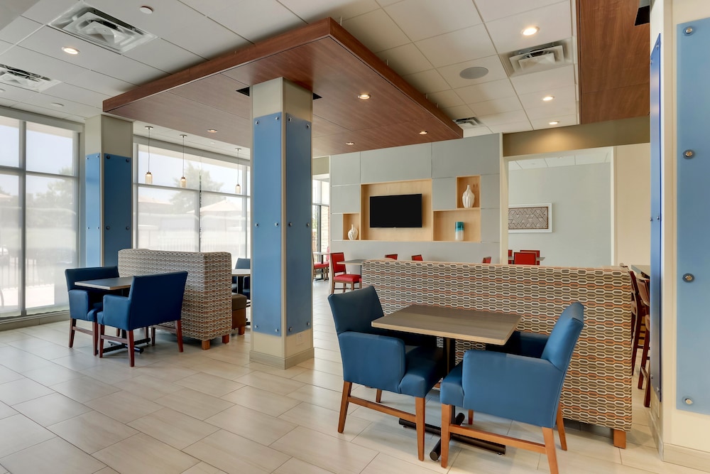 Holiday Inn Express Wilmington Porters Neck - photo 37