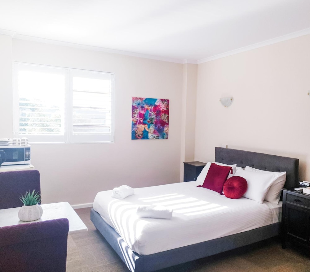 Bay and Basin - carbon neutral hotel in Sanctuary Point