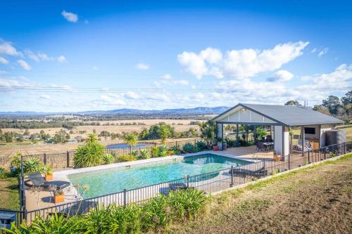 Sovereign Hill Country Lodge — 4-Star Luxury Hotel in Greta, Australia