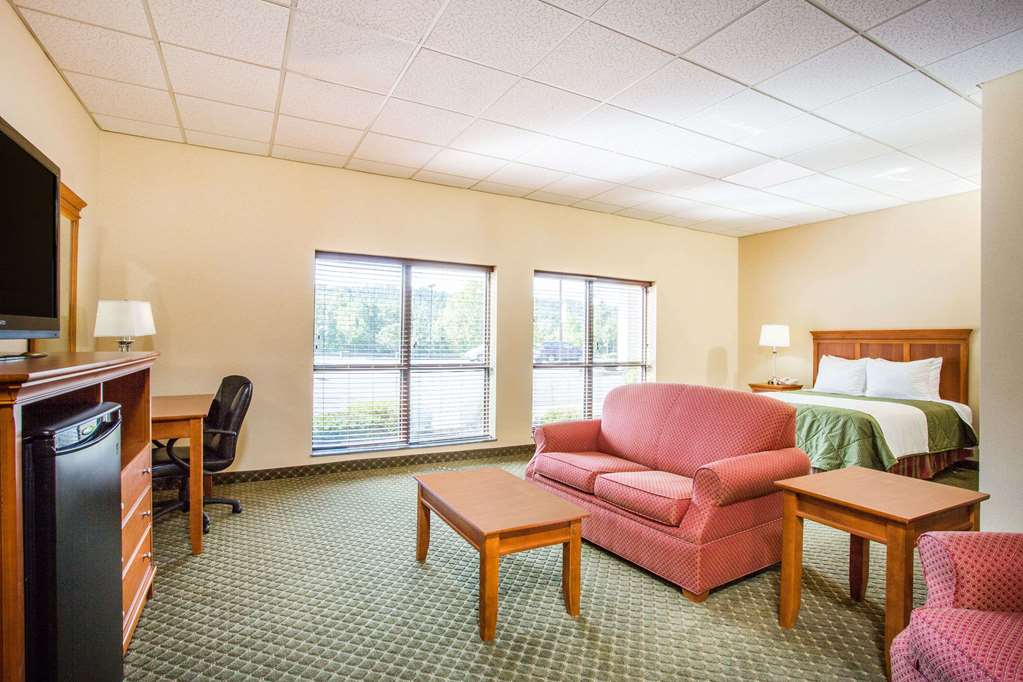 Days Inn & Suites by Wyndham Sutton Flatwoods - photo 12