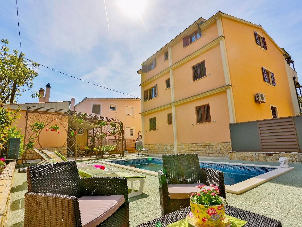 Apartments Ivan — 4-Star Luxury Hotel in Solin, Croatia