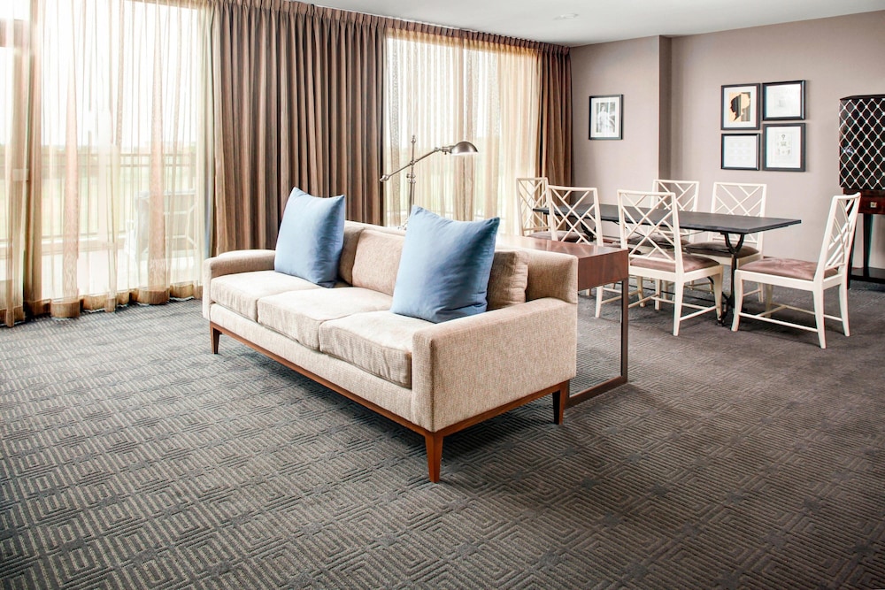 Sheraton McKinney Hotel - photo 12