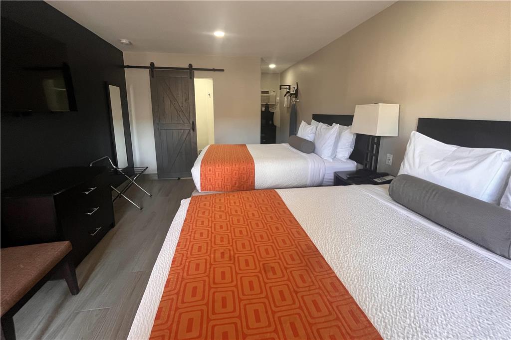 Howard Johnson by Wyndham Flagstaff University West - photo 15